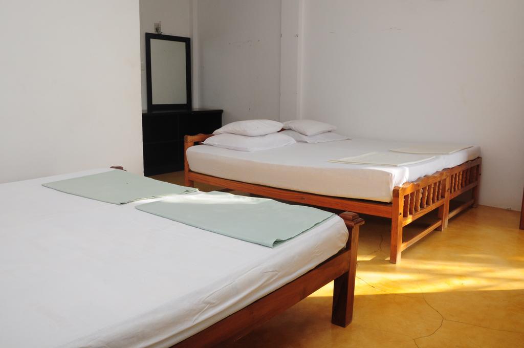 Traveller'S Home Hotel تيساماهاراما المظهر الخارجي الصورة
