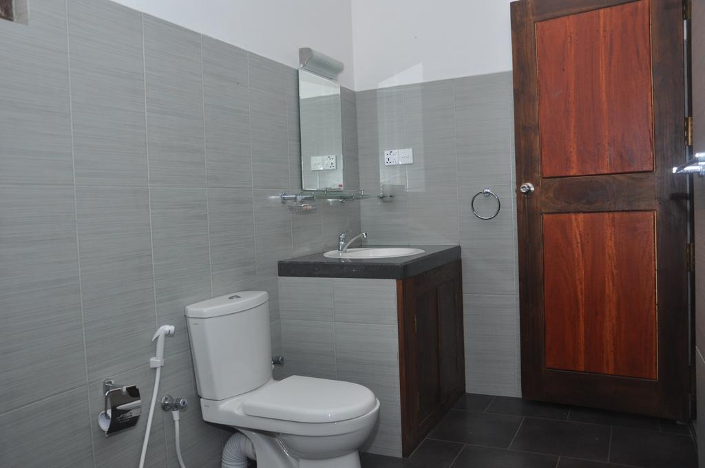 Traveller'S Home Hotel تيساماهاراما المظهر الخارجي الصورة