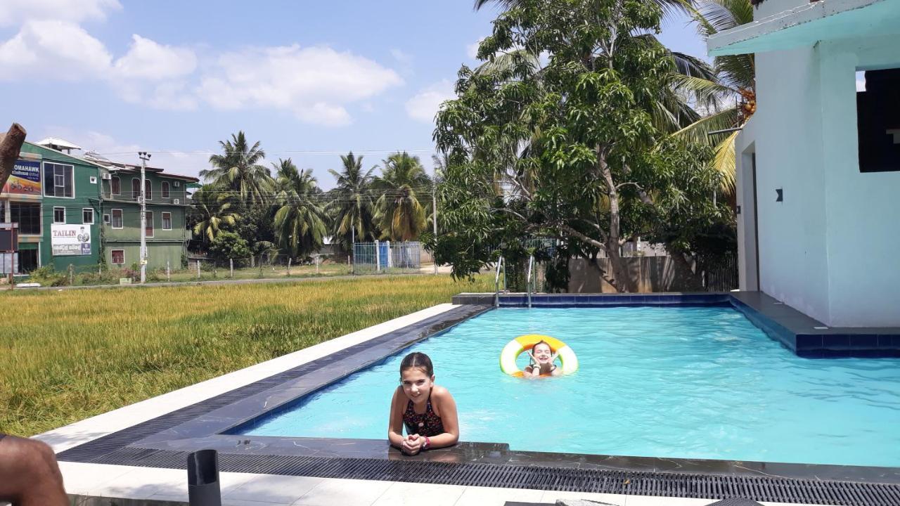 Traveller'S Home Hotel تيساماهاراما المظهر الخارجي الصورة